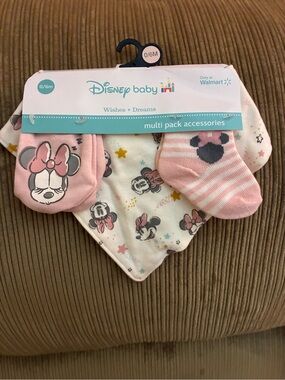 Disney Baby Pink Minnie Mouse Multi-Pack Bibs & Socks